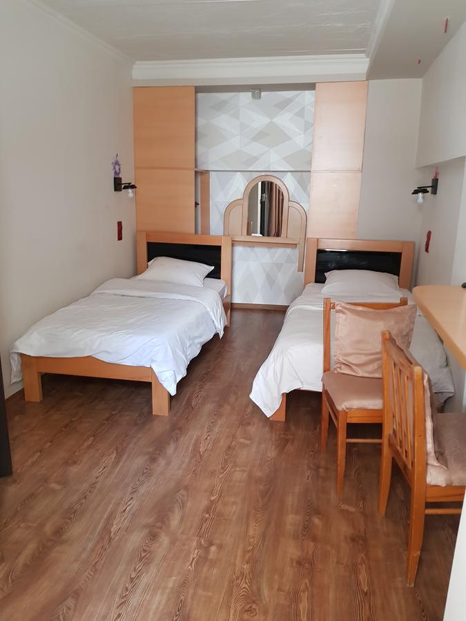 Hotel Sunny Tiflis Exterior foto